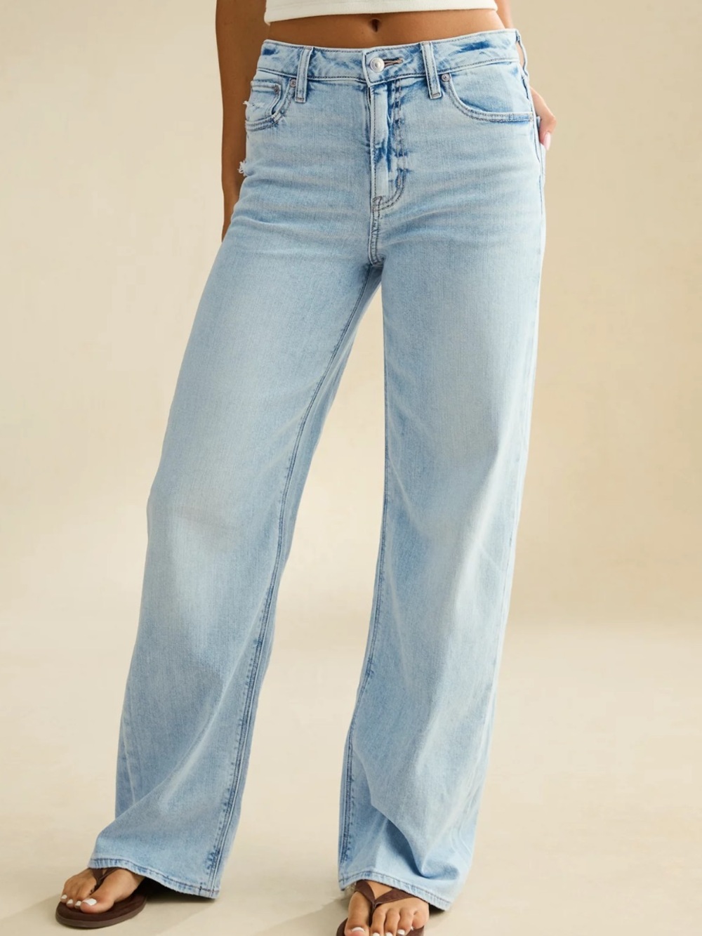 American EagleLight Wash Wide-Leg Women’s Jeans